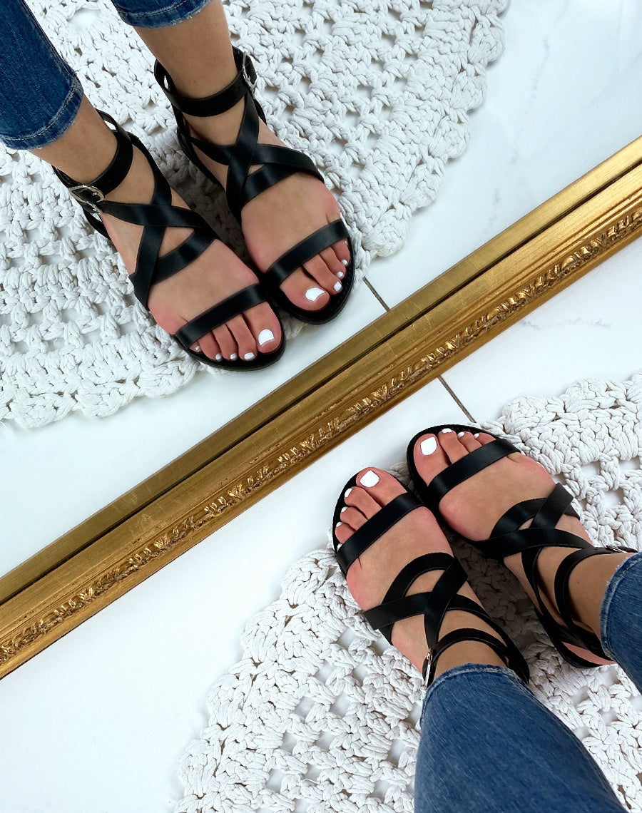 Nu-pieds à multiples sangles en simili cuir noir