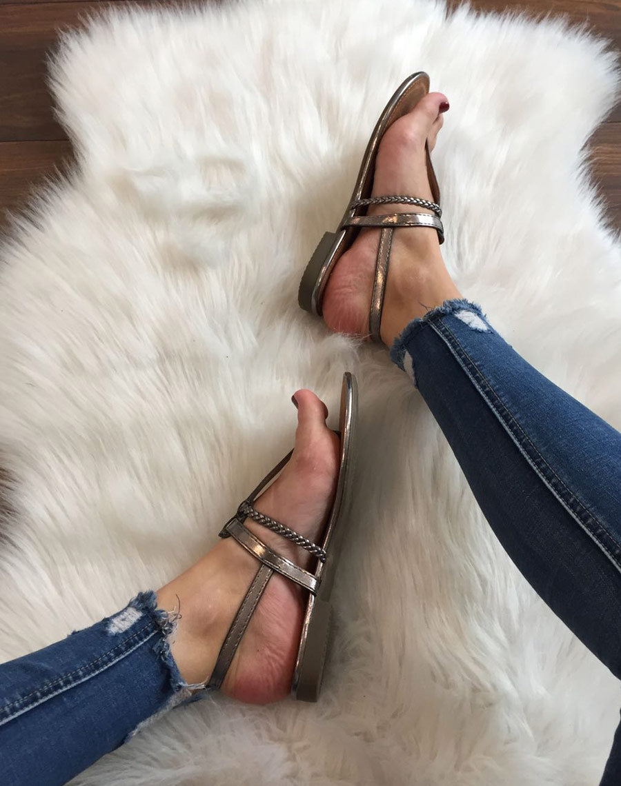 Nu-pieds noir à lanière central léopard