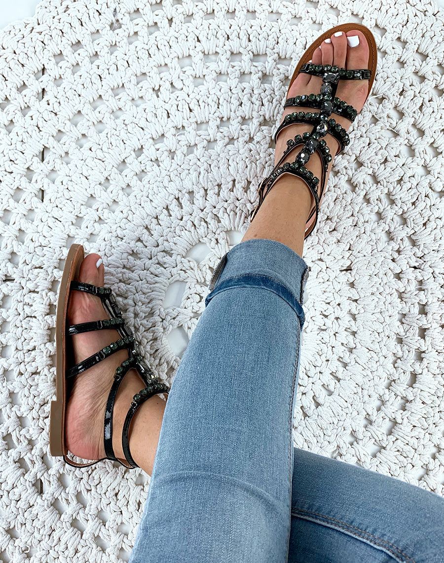 Nu-pieds noirs à bijoux fantaisistes