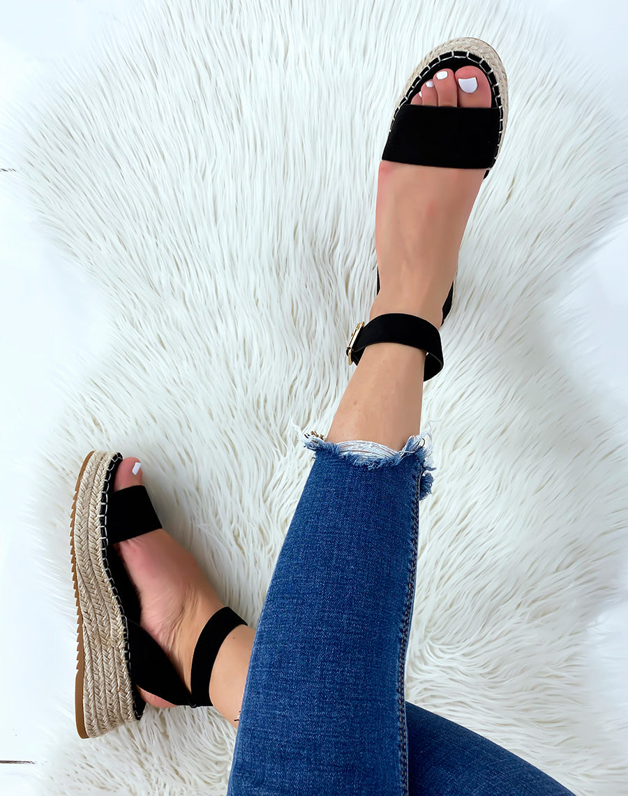 Nu-pieds noirs en suédine à plateforme