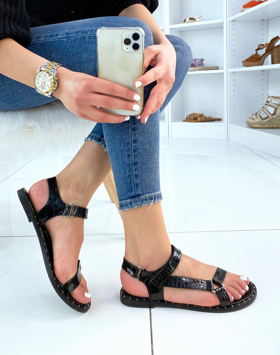 Nu-pieds noirs à lanières asymétriques effet croco