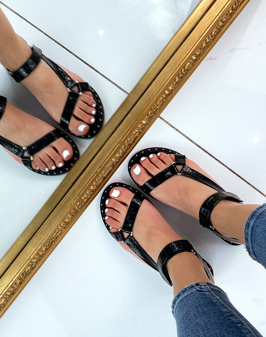 Nu-pieds noirs à lanières asymétriques effet croco