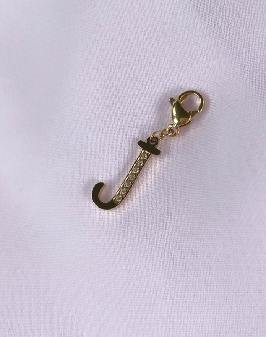 Pendentif J