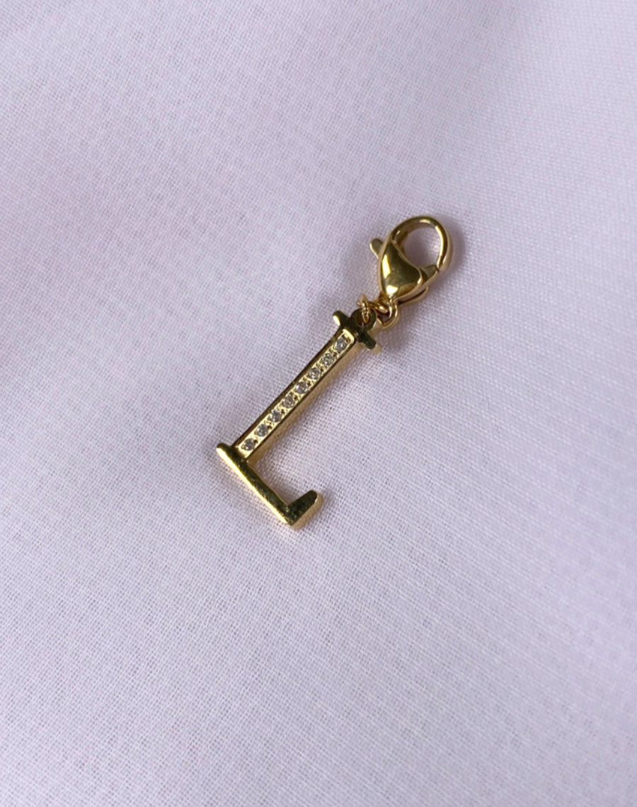 Pendentif L