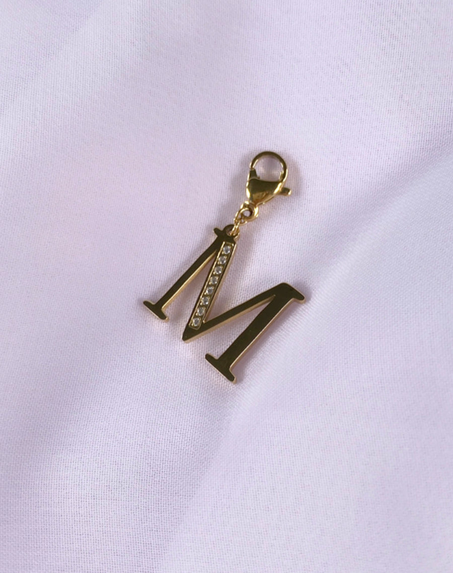 Pendentif M