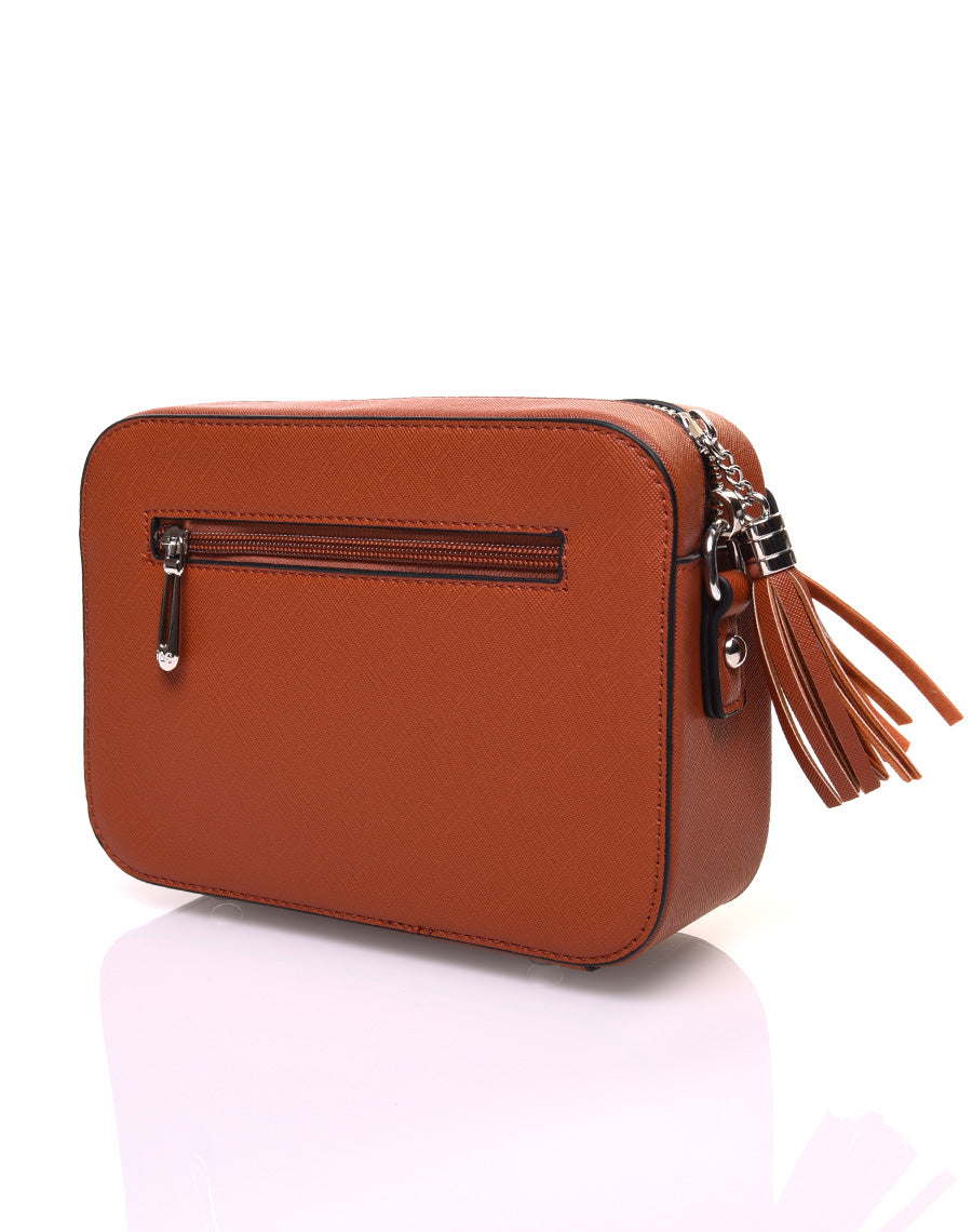 Petit sac bandoulière texturé camel et fermeture pompon