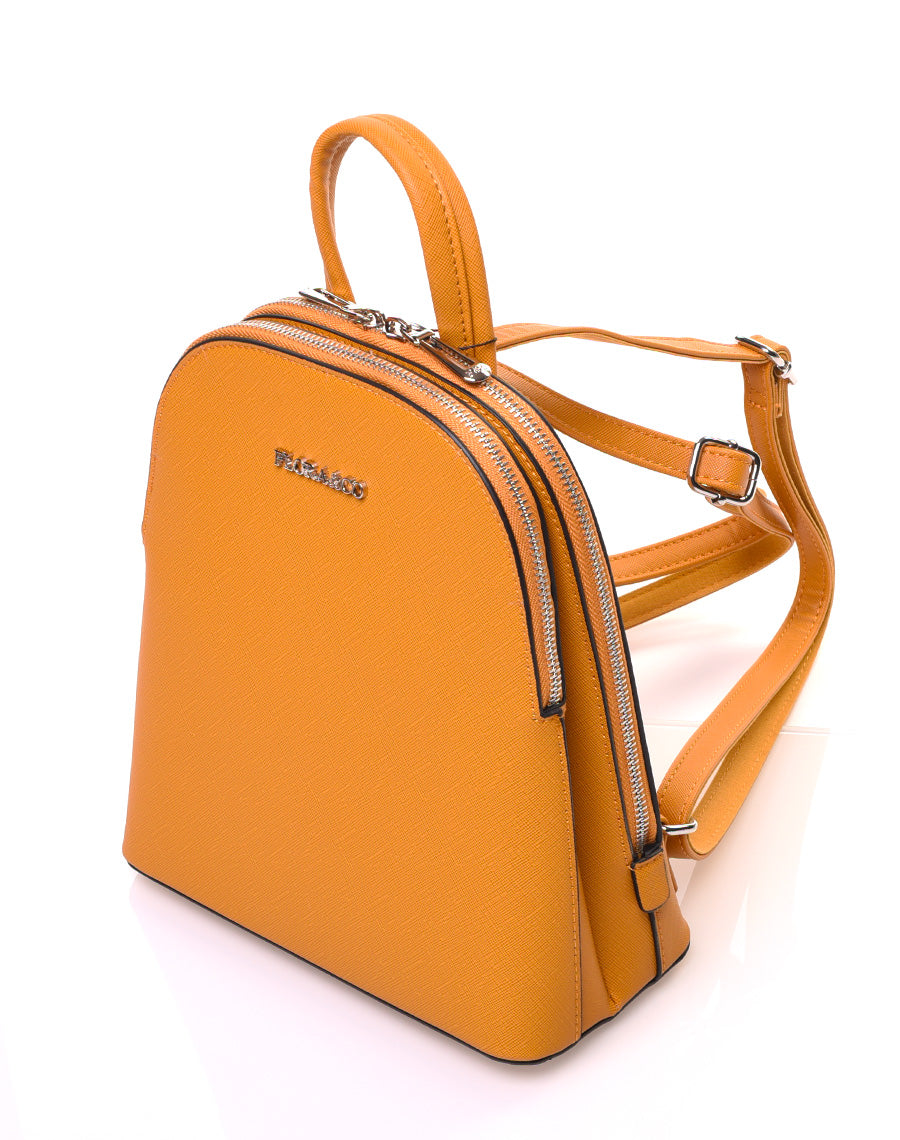 Petit sac à dos moutarde à bretelles fines