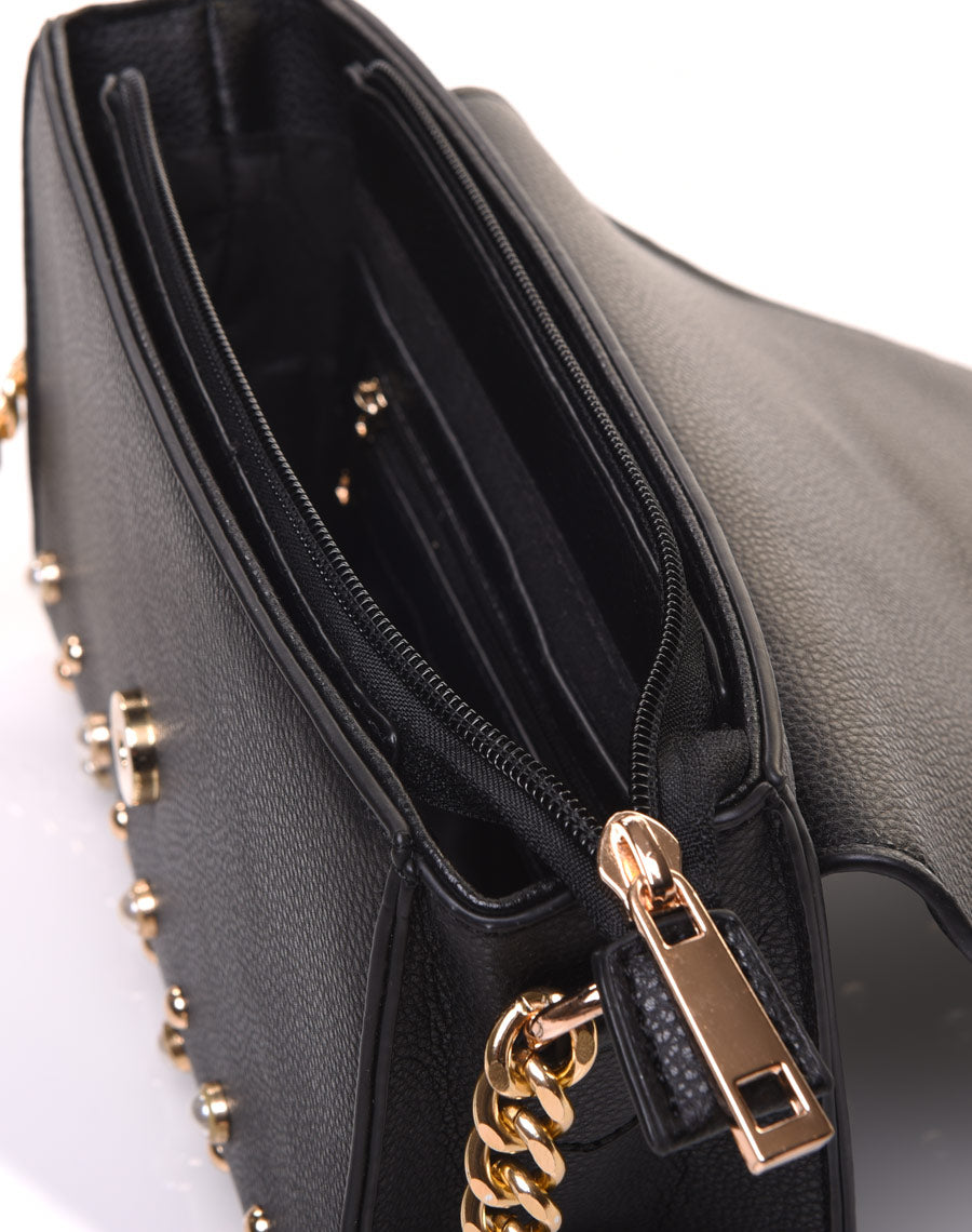 Petit sac en bandoulière orné de perle noir