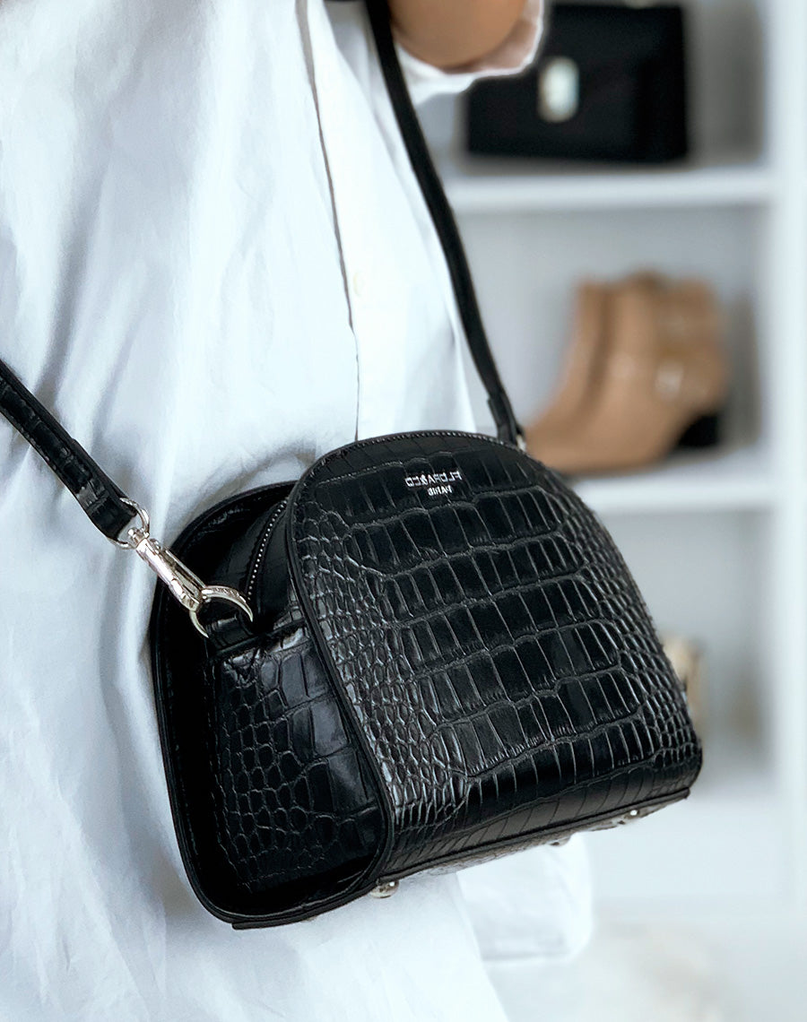 Pochette arrondie noire effet croco