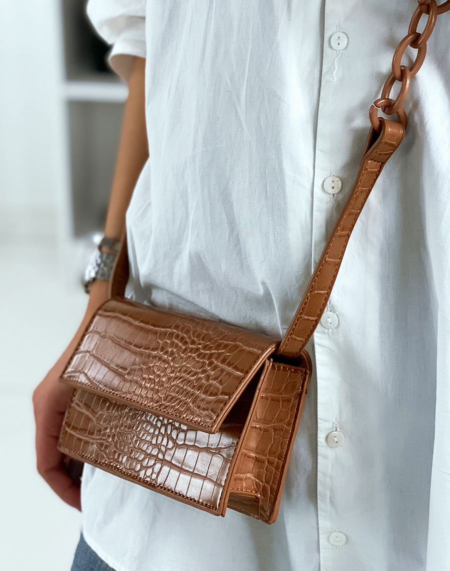 Pochette bandoulière effet croco marron