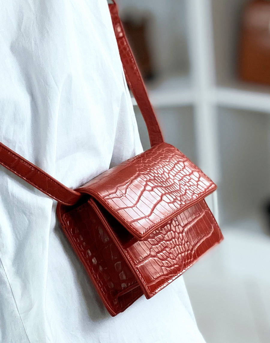 Pochette bandoulière effet croco rouille/rouge