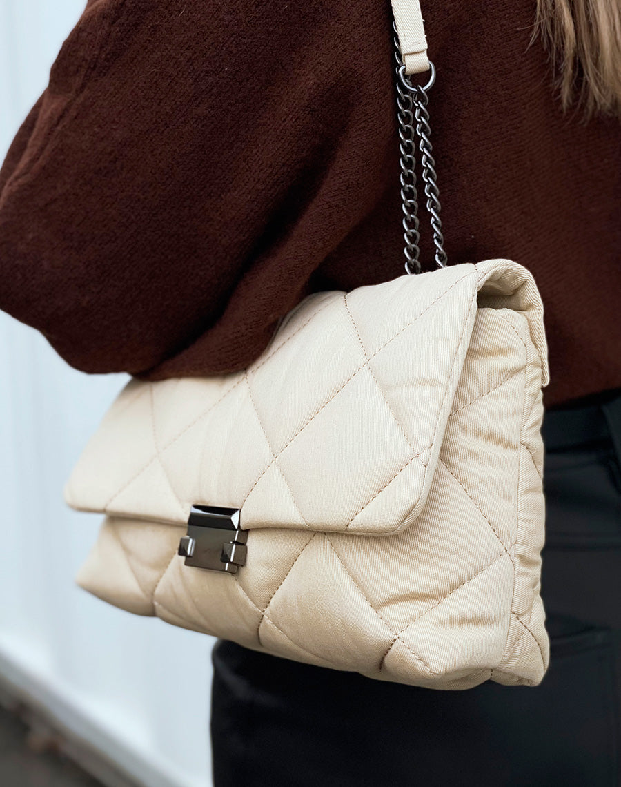 Pochette en jean beige matelassé