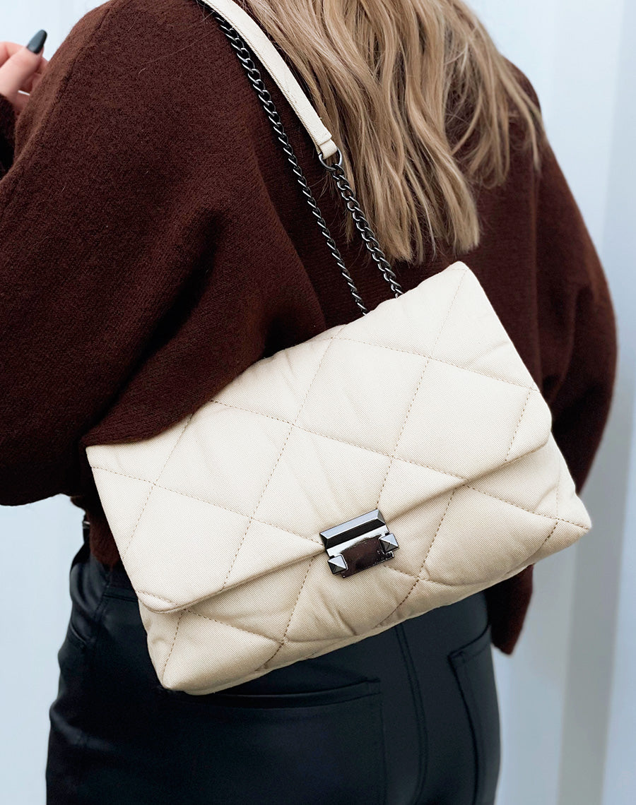 Pochette en jean beige matelassé