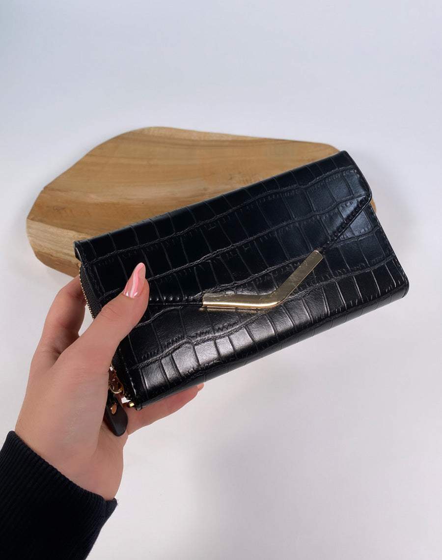 Portefeuille noir effet croco à détail doré