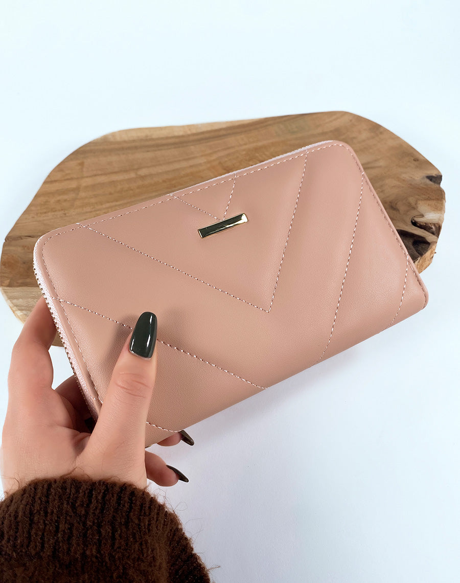 Portefeuille rose poudré matelassé chevron