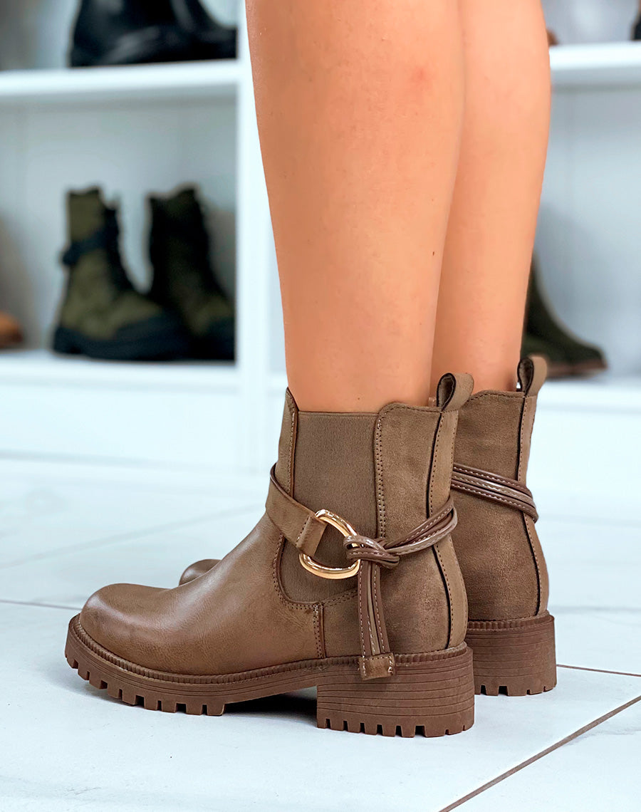 Équilibre & Style : Bottines Chelsea Kaki avec Sangle Nouée