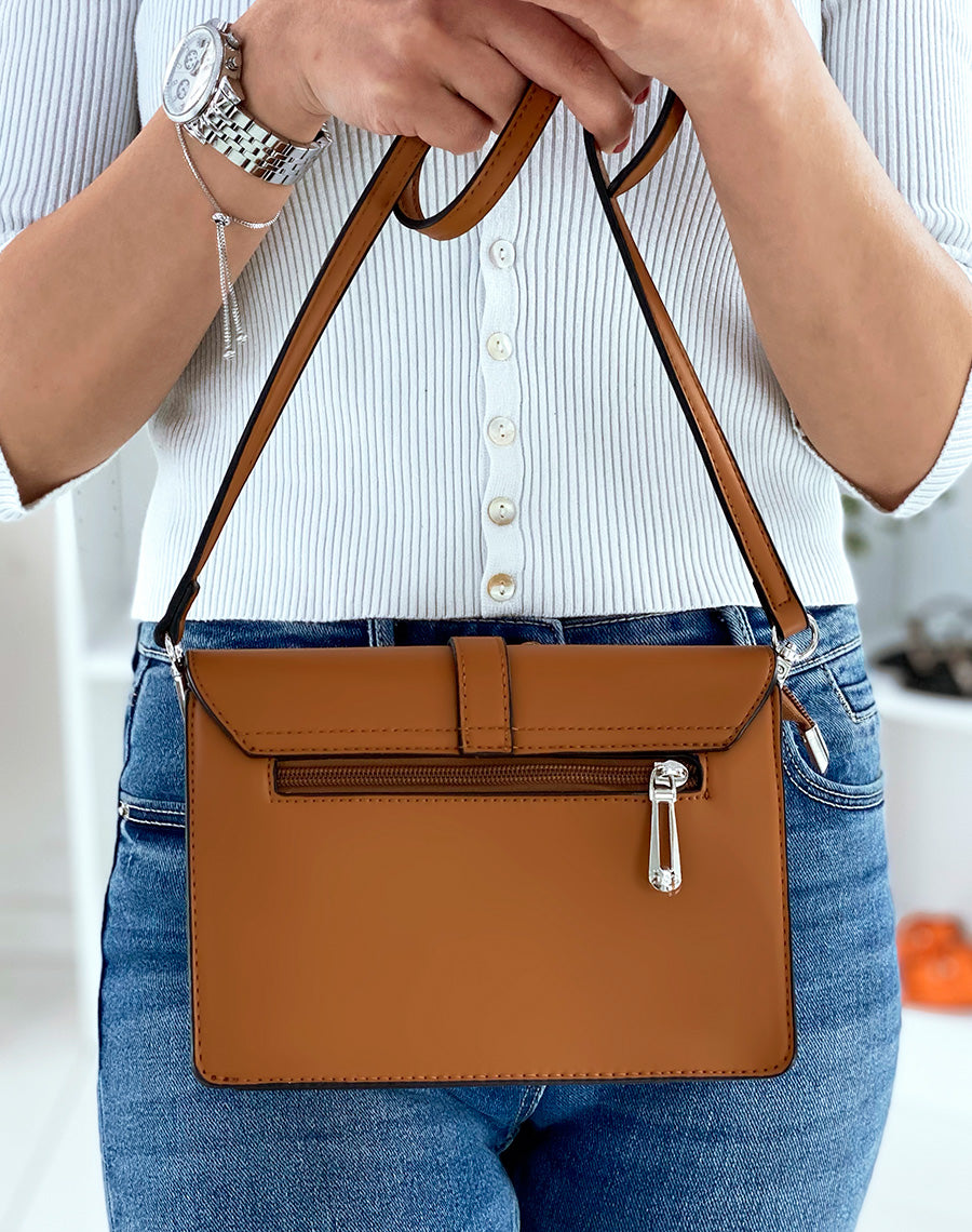 Sac à bandoulière camel à détail argenté