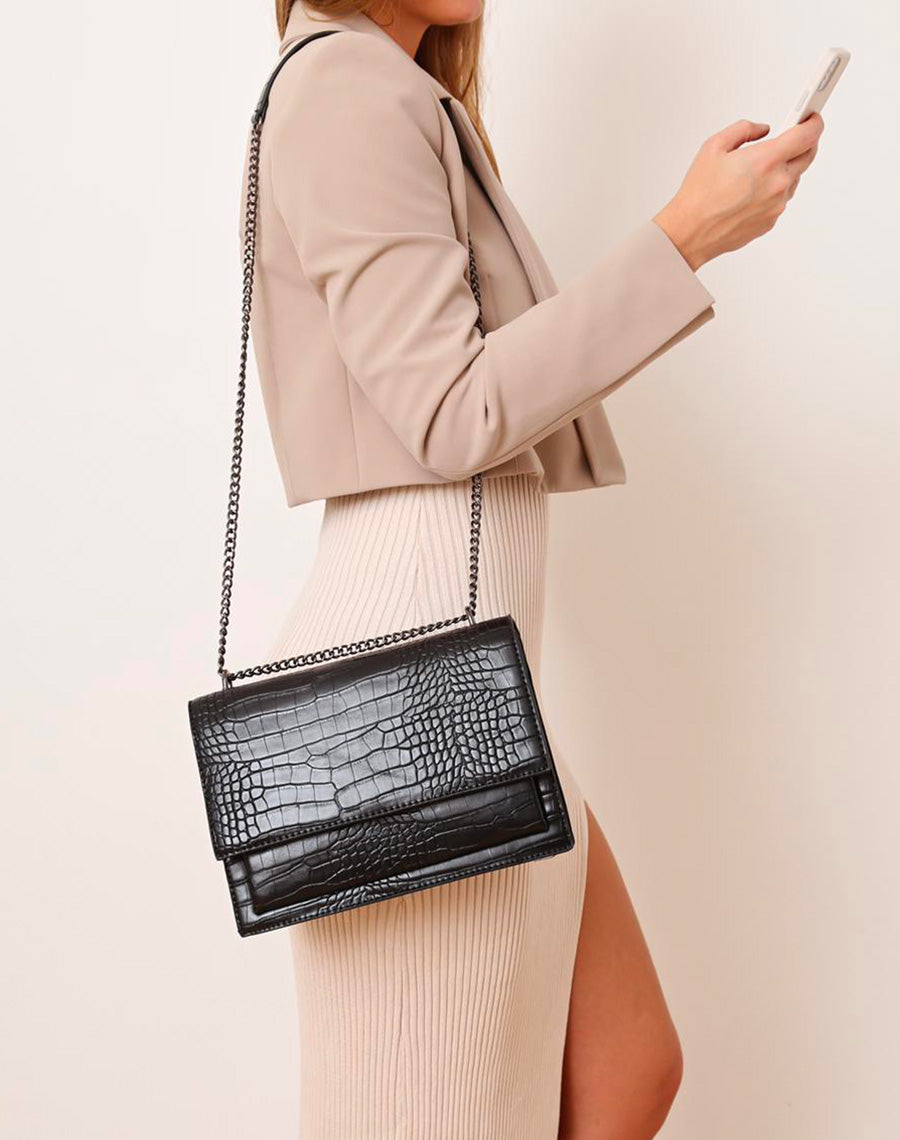 Sac bandoulière noir effet croco