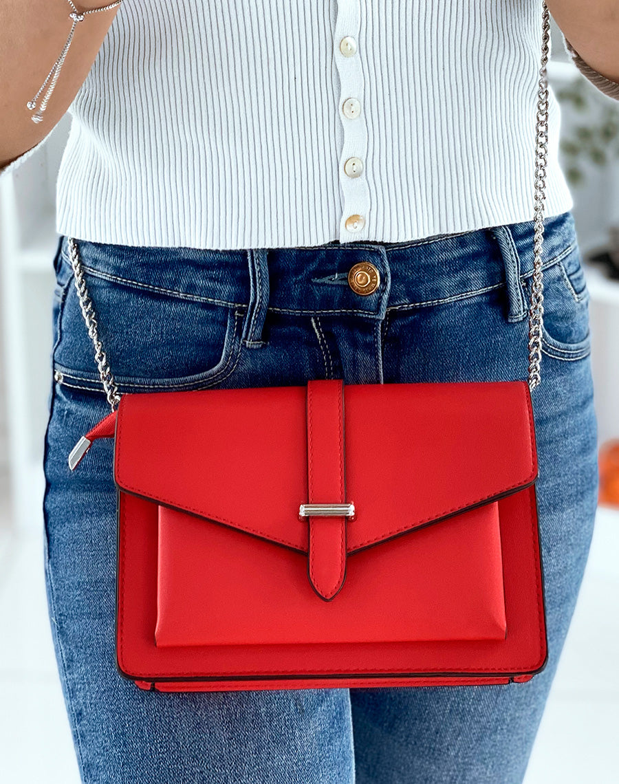 Sac à bandoulière rouge à détail argenté
