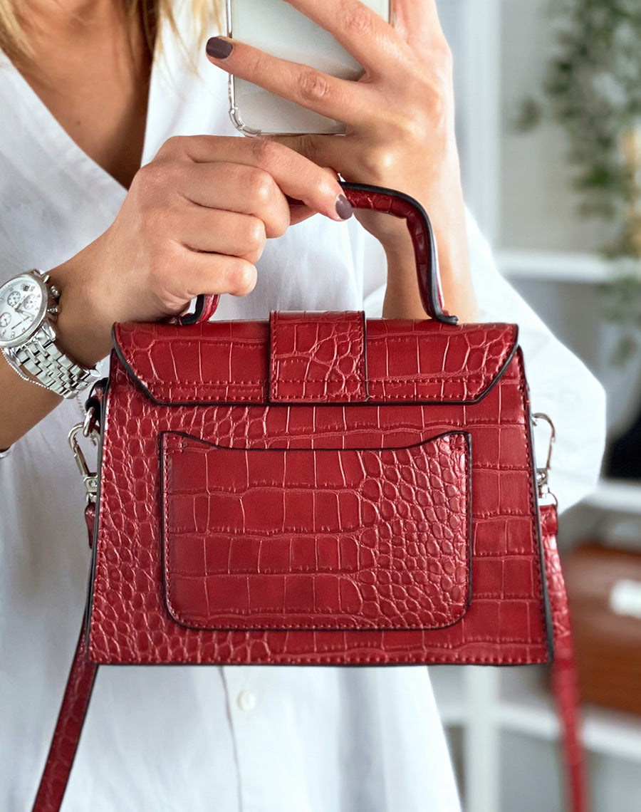 Sac à bandoulière rouge à grosse sangle