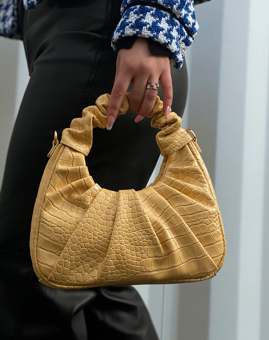 Sac besace jaune effet croco plissé