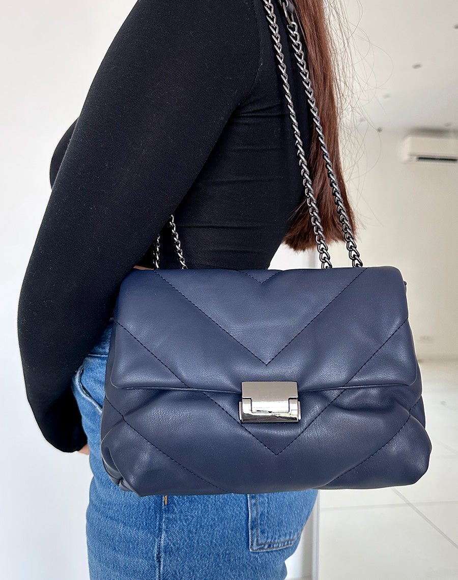 Sac bleu nuit matelassé effet mat à bandoulières chaînes