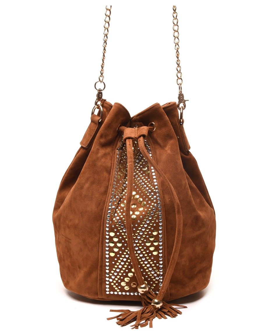 Sac bourse camel effet suédine et empiècements cloutés