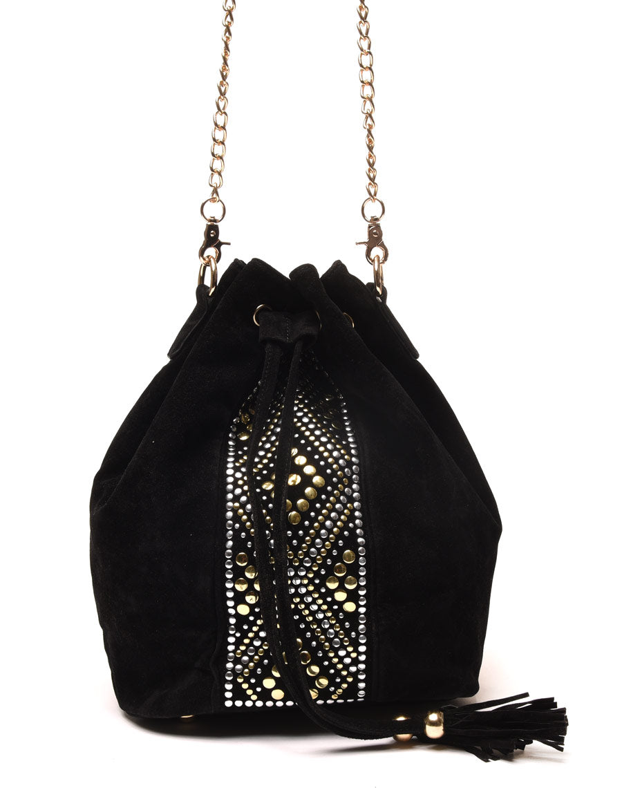 Sac bourse noir effet suédine et empiècements cloutés
