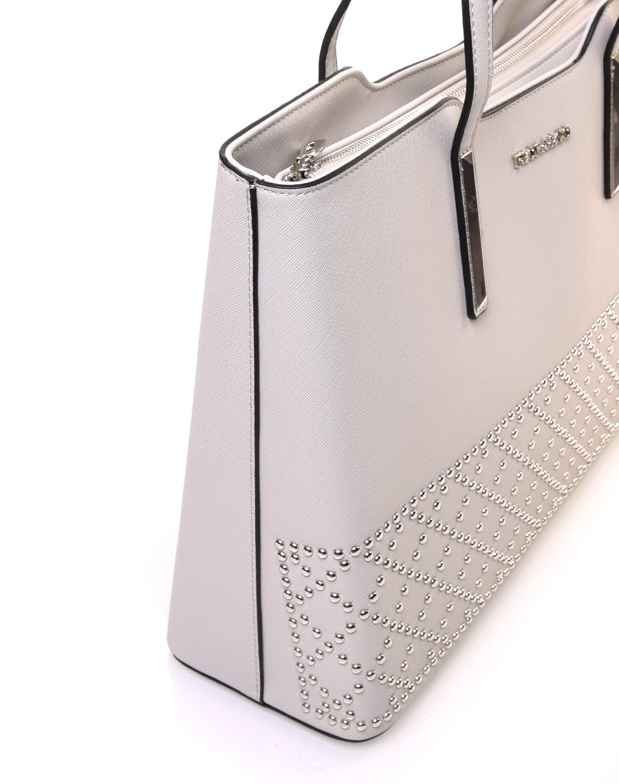 Sac cabas clouté gris clair