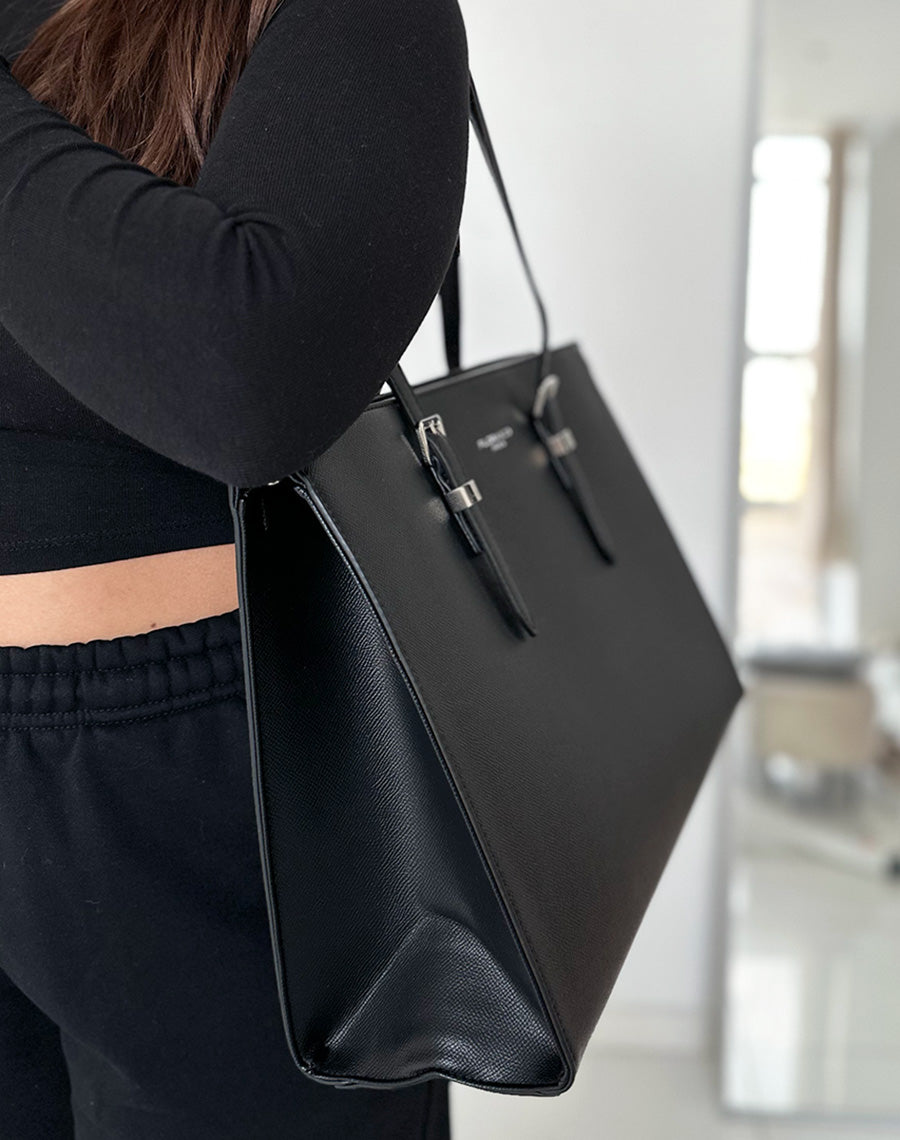 Sac cabas noir à détail argenté