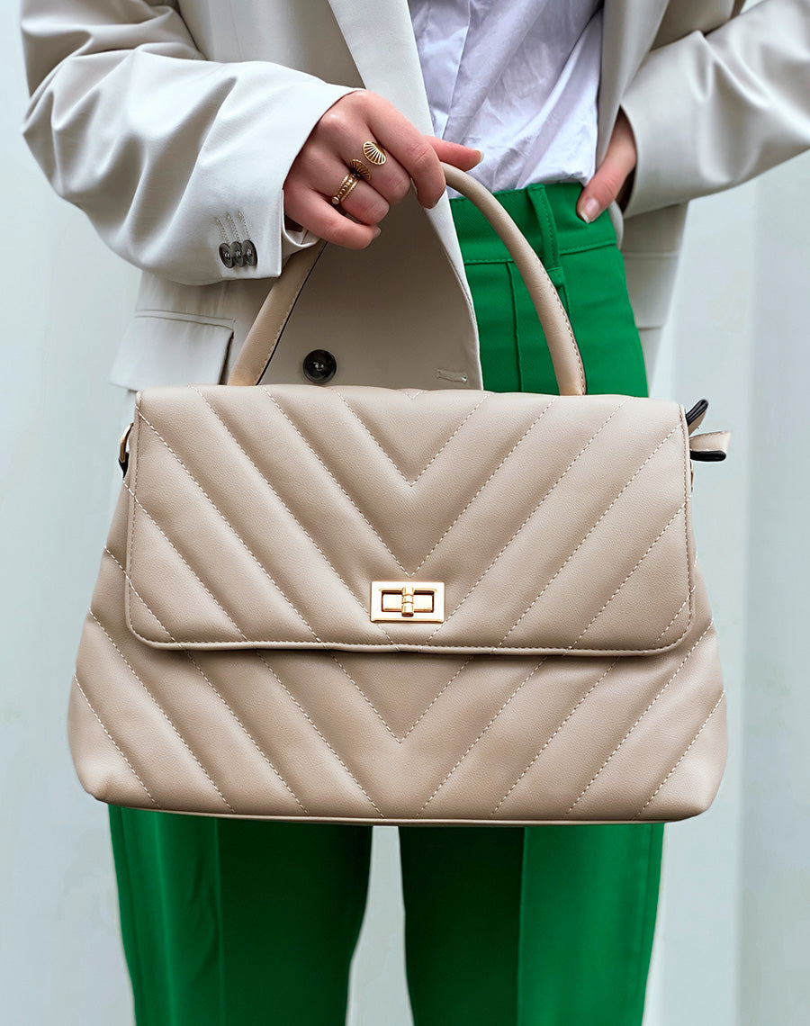 Sac à main beige matelassé