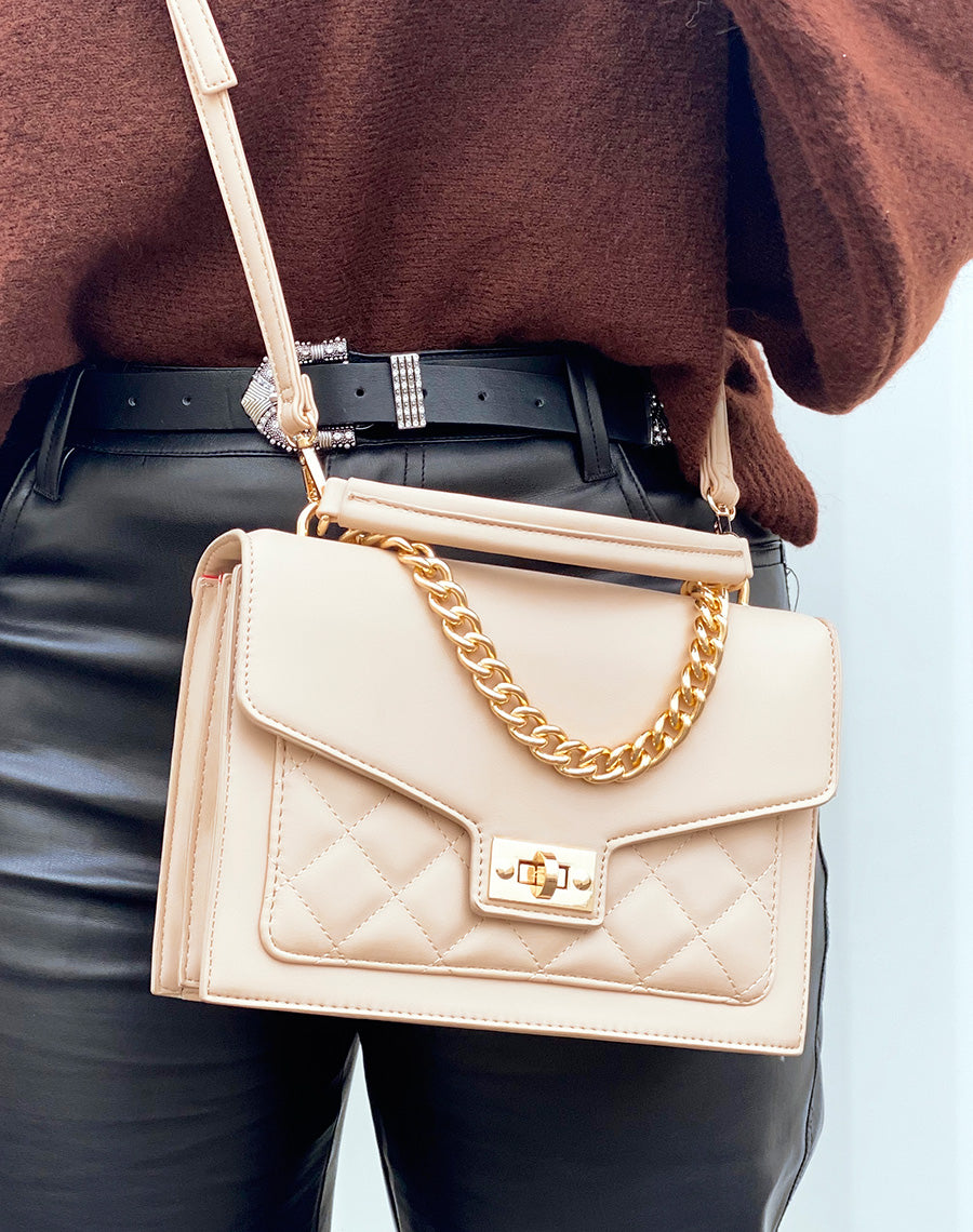 Sac à main beige style cartable à chaîne dorée