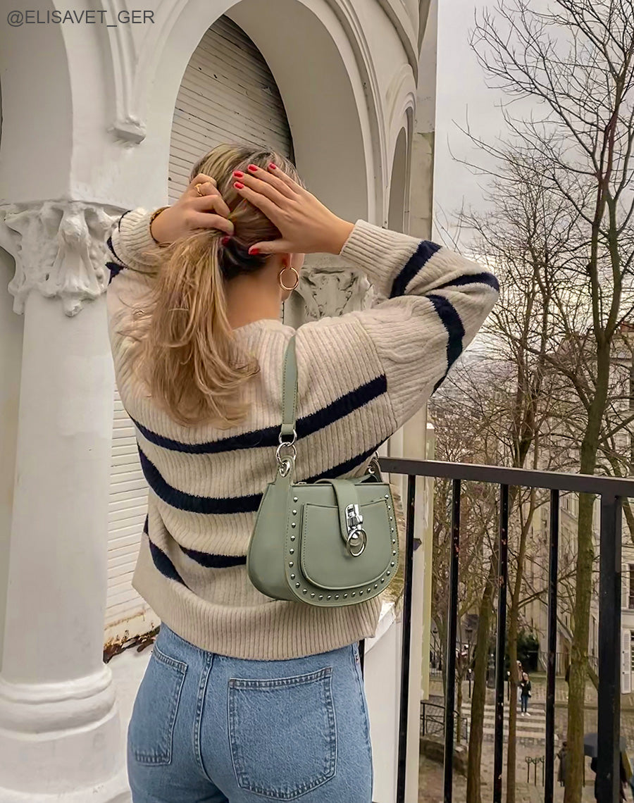 Sac à main besace vert pomme à détail clouté