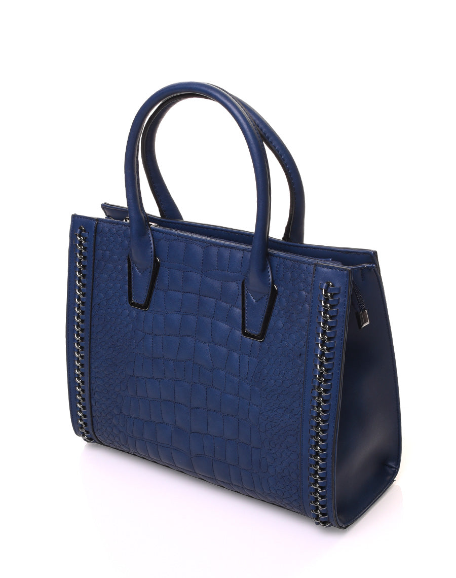 Sac à main bleu effet croco et détails chaînes
