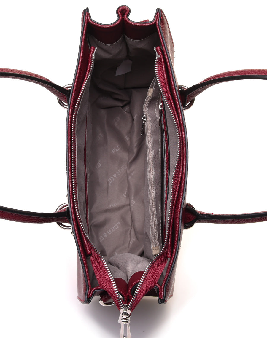 Sac à main bordeaux à plaques couleur argent et hanses moyennes