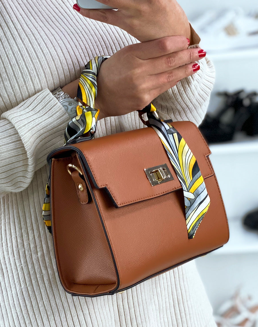 Sac à main camel avec foulard