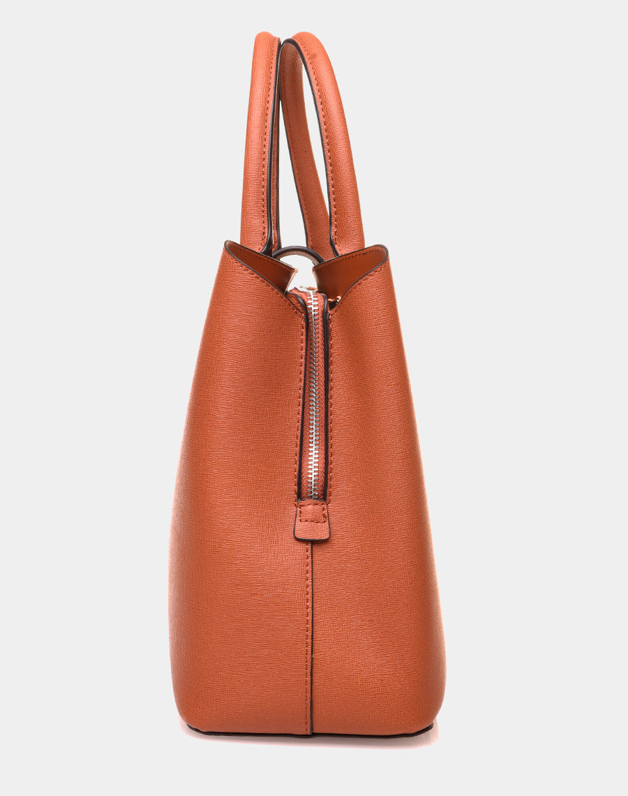 Sac à main camel à lanière aimante