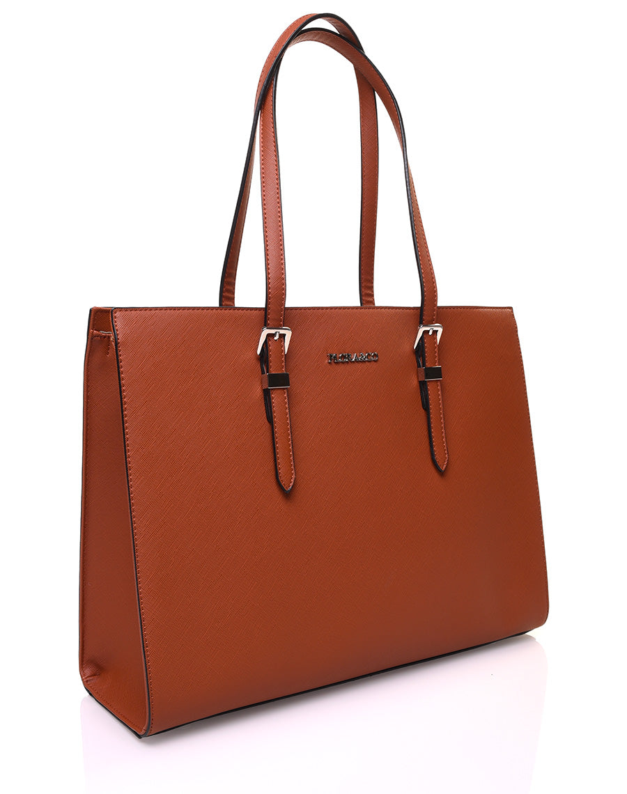 Sac à main camel rigide de forme rectangulaire