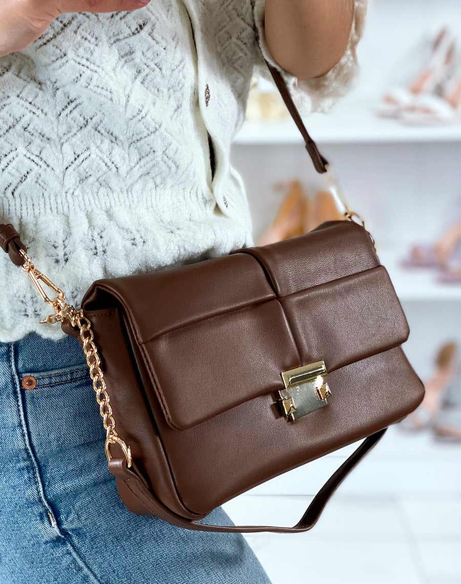 Sac à main chocolat quadrillée à détail doré