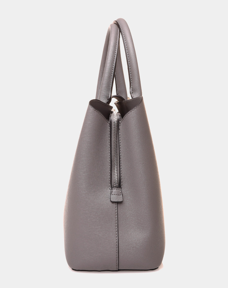 Sac à main gris à lanière aimante