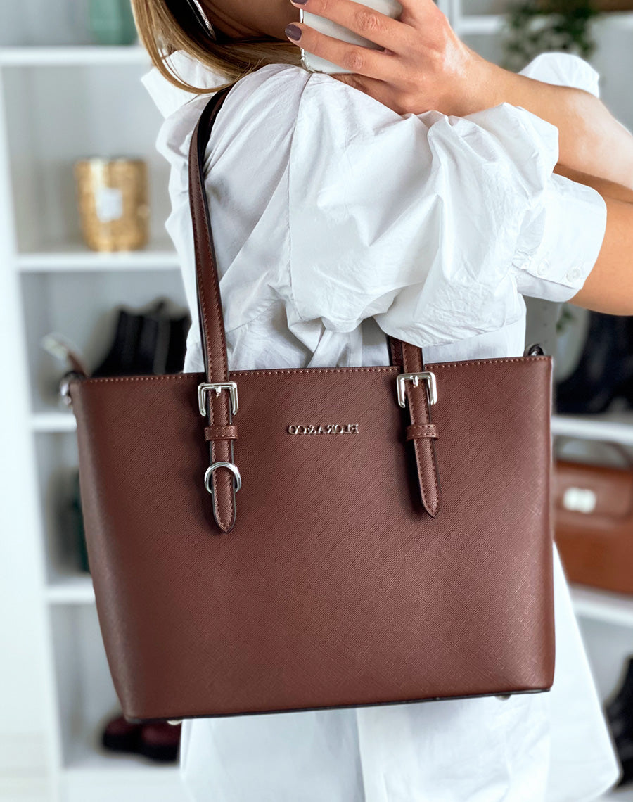Sac à main marron en simili cuir