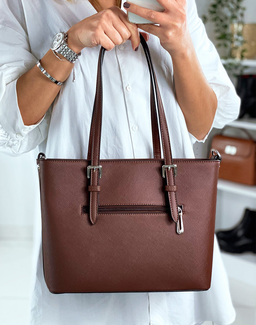 Sac à main marron en simili cuir