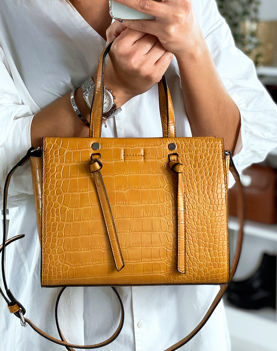 Sac à main moutarde effet croco