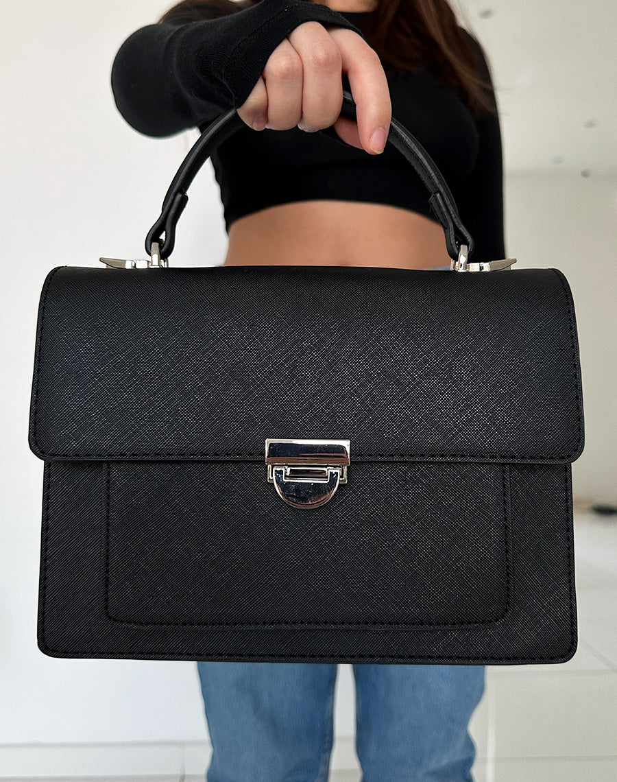 Sac à main noir avec bandoulière