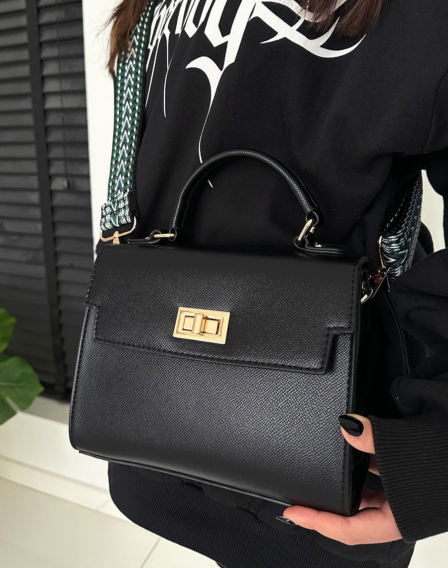 Sac à main noir avec foulard