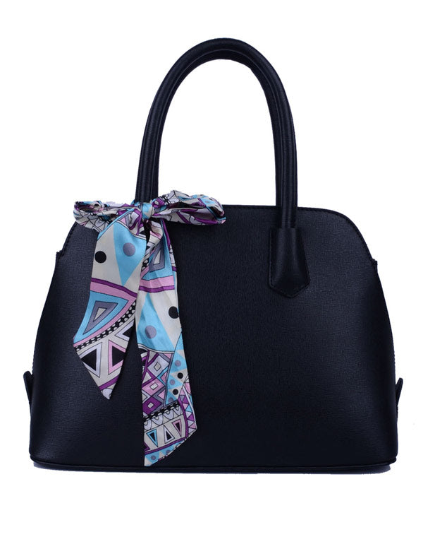 Sac à main noir avec foulard