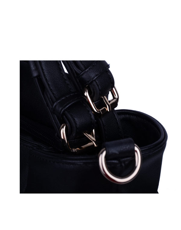 Sac à main noir avec pampilles