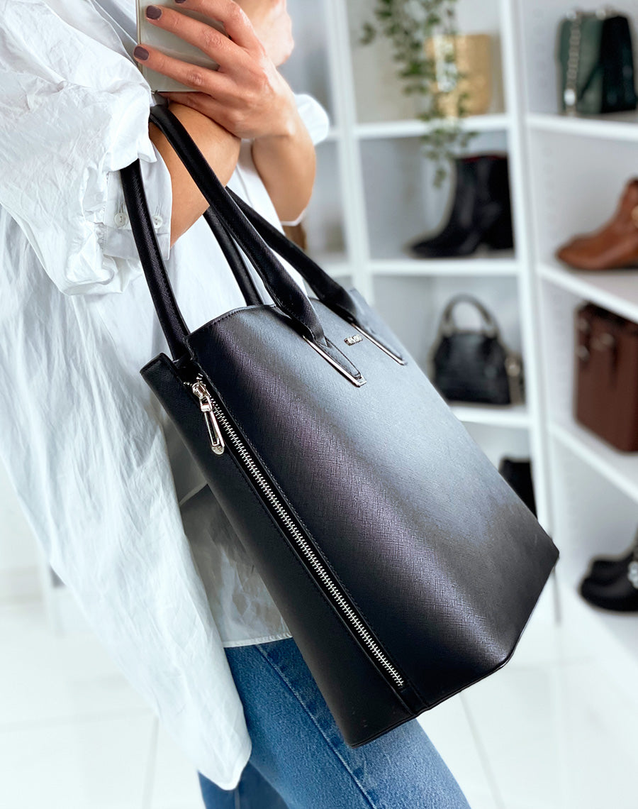 Sac à main noir à fermetures éclaires