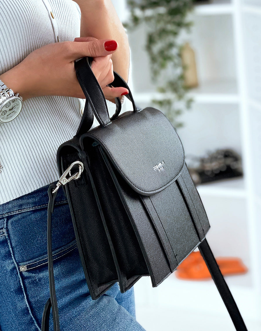 Sac à main noir forme trapèze