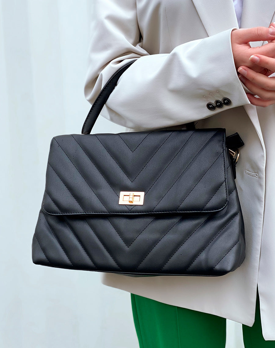 Sac à main noir matelassé